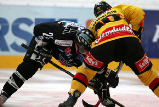 Eishockey ist ein Spiel in zwei Richtungen