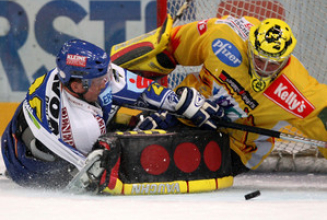 Craig und Wren schießen die Caps zum Sieg über Villach