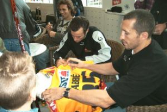Großer Andrang bei Autogrammstunde der Vienna Capitals