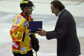 Yuri Tsurenkov im 300er-Klub der Vienna Capitals