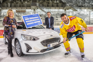 Ersteigere einen Ford Focus mit Caps-Unterschriften