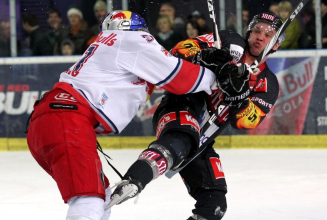 Capitals unterliegen Meister Salzburg nach hartem Kampf 2:4