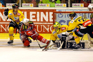 Caps kassieren unglückliche 2:4-Niederlage beim KAC