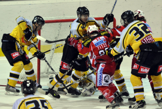 Silver-Caps unterliegen KAC II erst im Penalty Shootout