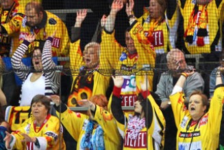 YELLOW DAY beim 1. Viertelfinalspiel