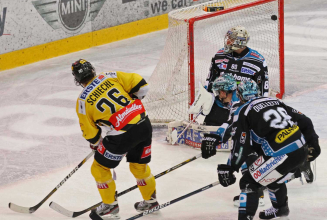 Caps gewinnen Gipfeltreffen gegen Linz 4:2 und bauen Tabellenführung aus